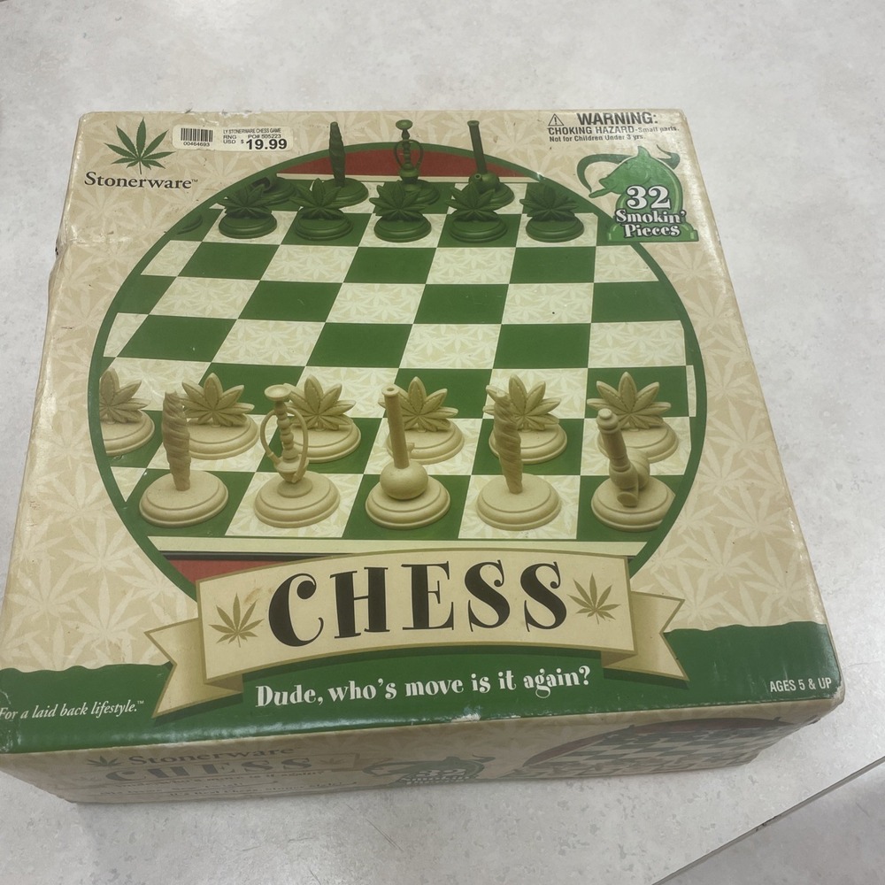 Stonerware Marijuana Chess Set 32 Smokin Pieces COMPLETE - ICUP